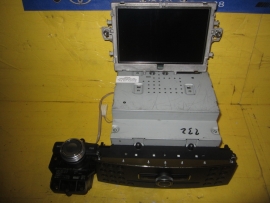 Mercedes Benz - CD PLAYER  MONITOR CONTROL UNIT- 2048700794  2048205797 2048700679  A2048700679